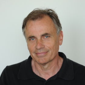 dr. Andrej Pompe