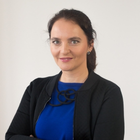 Mojca Avšič