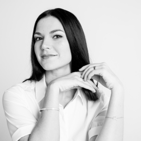 Simona Mladenović