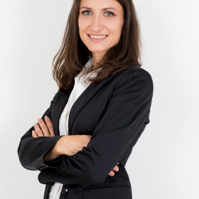 Alja Učakar